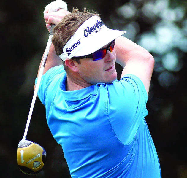Out of hospital, Beljan clings to Disney lead