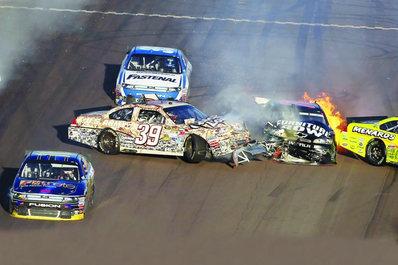 Wild race blows championship open for Keselowski
