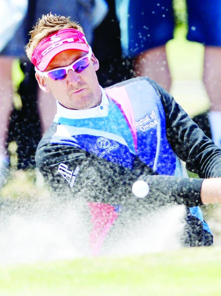 Poulter leads Scott by one in Australian Masters