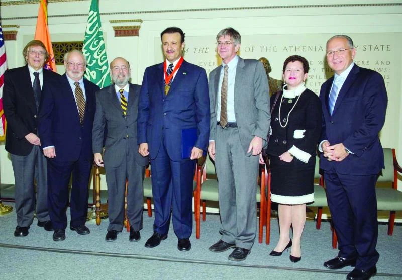 US varsity honors Prince Sultan