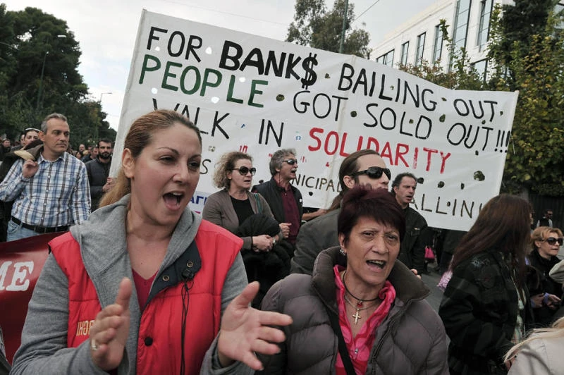 IMF relaxes debt-cutting target for Greece