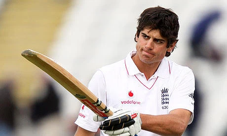 Cook, Pietersen give England advantage
