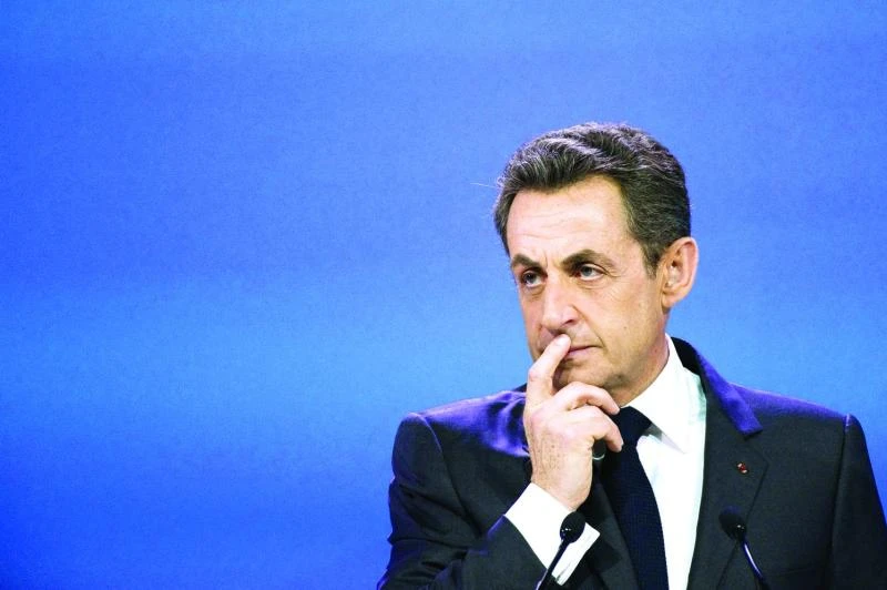 Warring French right looks to Sarkozy as a savior