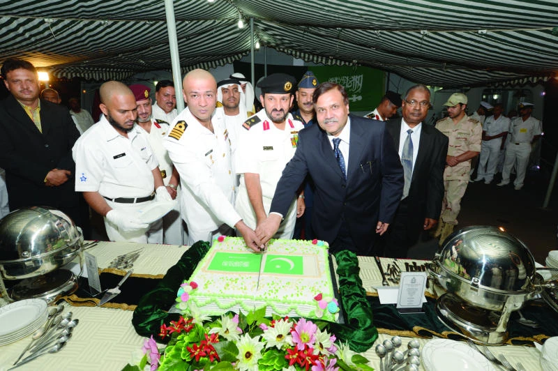 Pakistani ship’s visit to strengthen ties, says CG