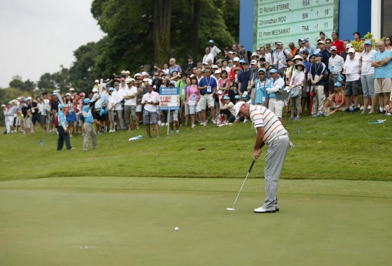 Bjorn edges ahead at Barclays Singapore Open