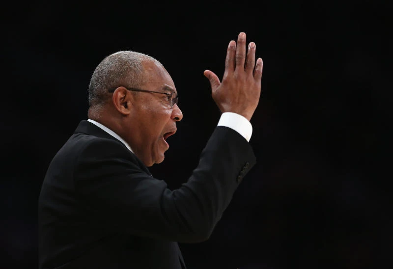 Lakers fire coach Mike Brown after 1-4 start