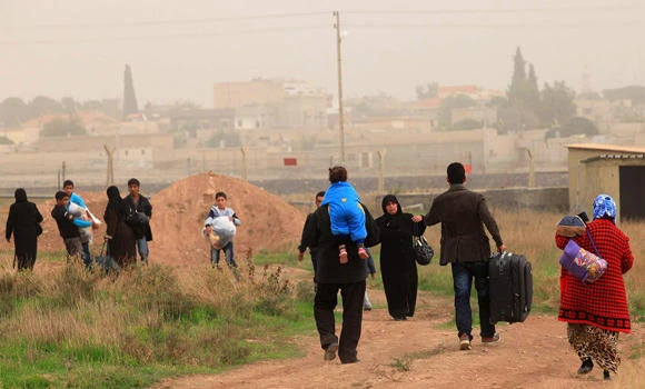 Thousands flee Syria in major refugee exodus