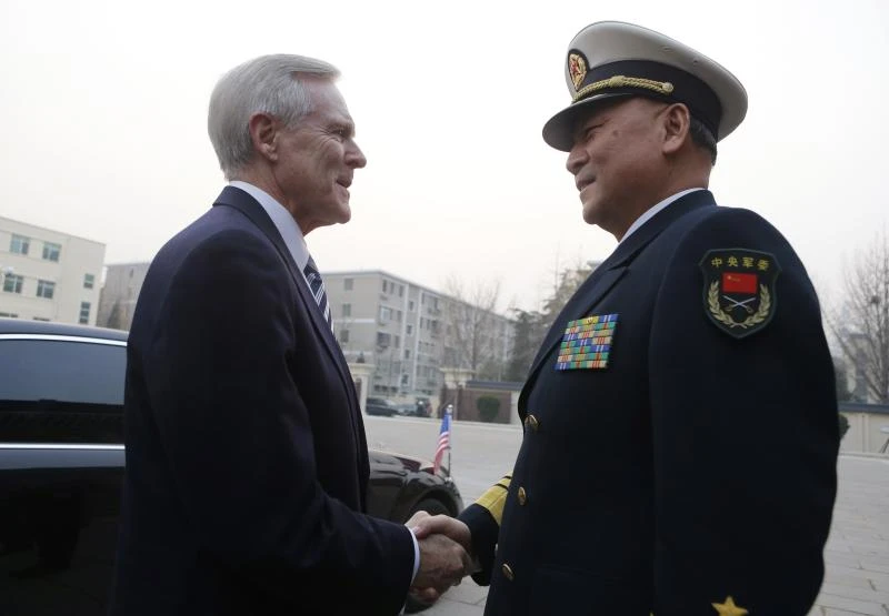 US Navy secretary, Chinese minister discuss seas