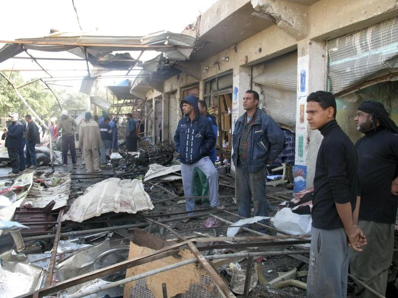 Roadside blasts, car bomb kill 31 in Iraq