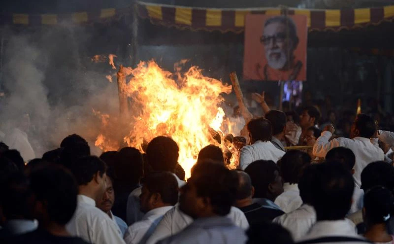 India bids farewell to firebrand Hindu leader Thackeray