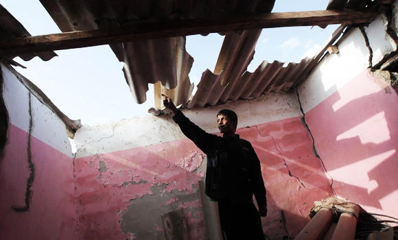 Israel says ready to escalate as Hamas joins Gaza clashes