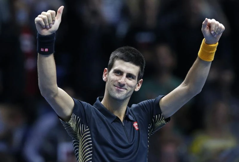 Vintage Federer sets up showdown with Djokovic