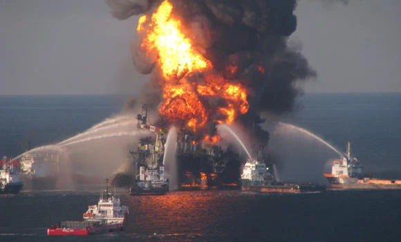 BP gets record fine in Gulf oil spill