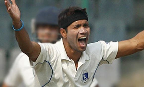India calls up Dinda as cover for ill Sharma