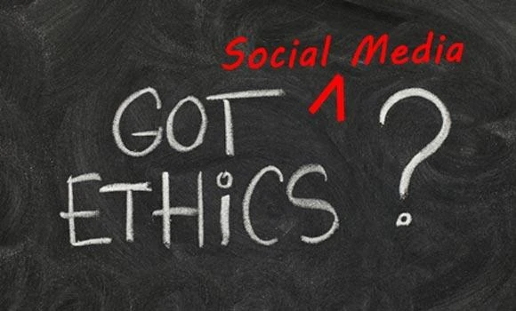 Media between ethics and business