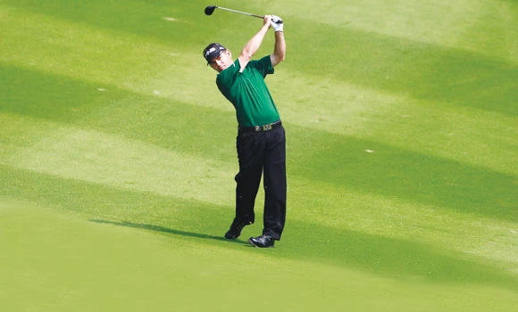 Oosthuizen smashes Tiger’s mark, grabs big lead