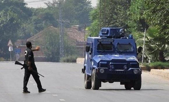 Woman suicide bomber targets Pakistan politician