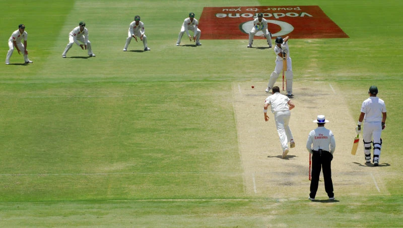 Du Plessis the hero as Proteas cling on for draw