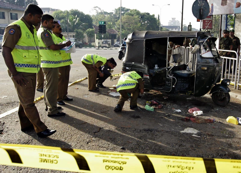 Colombo deploys army as prison riot kills 27