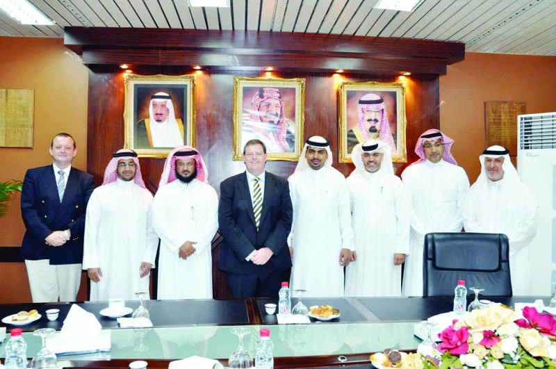 Pact to increase English literacy