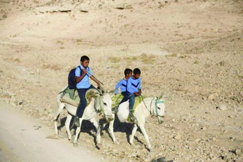 Bedouin brave elements to attend bamboo school