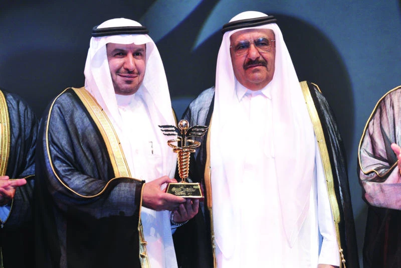 Health minister receives top UAE medical award