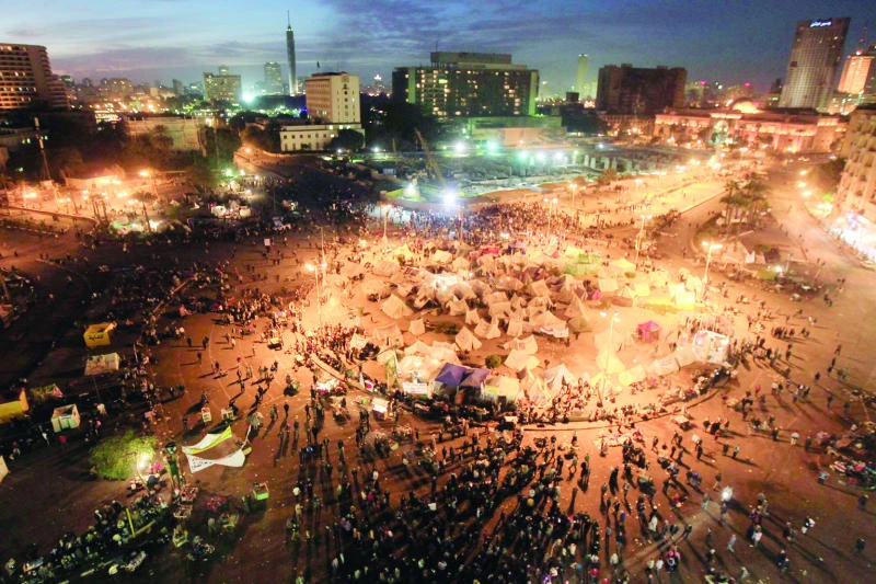 Brotherhood vows no violence as tension grips Cairo