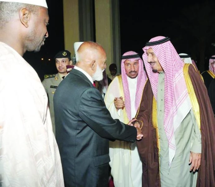 Crown Prince honors Hadith research scholars