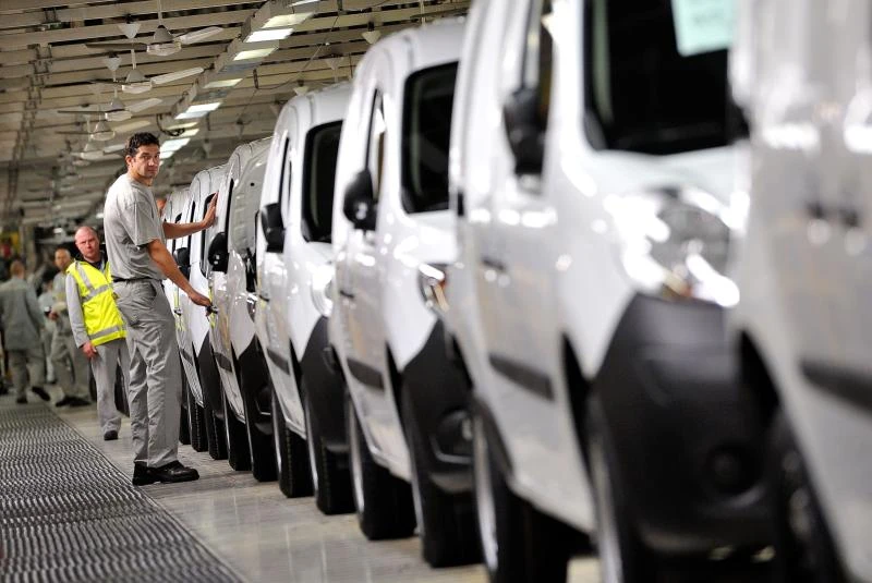 Renault sheds remaining Volvo stake