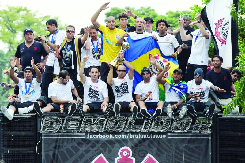 Corinthians return to heroes’ welcome in Sao Paulo