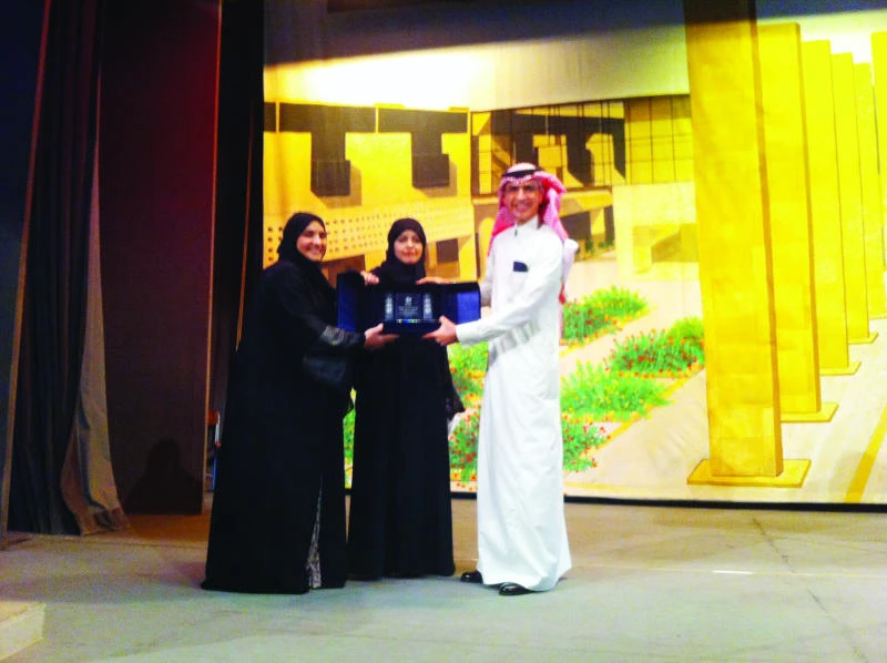 New book urges readers to enhance leadership skills
