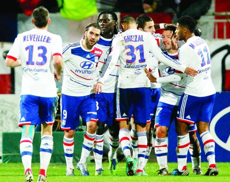 Lisandro on target as Lyon joins PSG on top