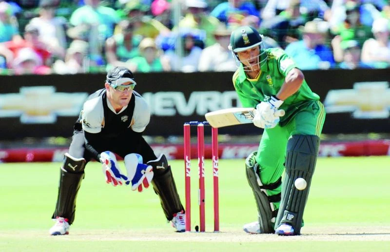 Davids and Phangiso clinch T20 series for South Africa