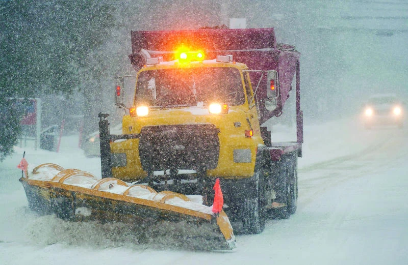 Snowstorm buries parts of US Northeast