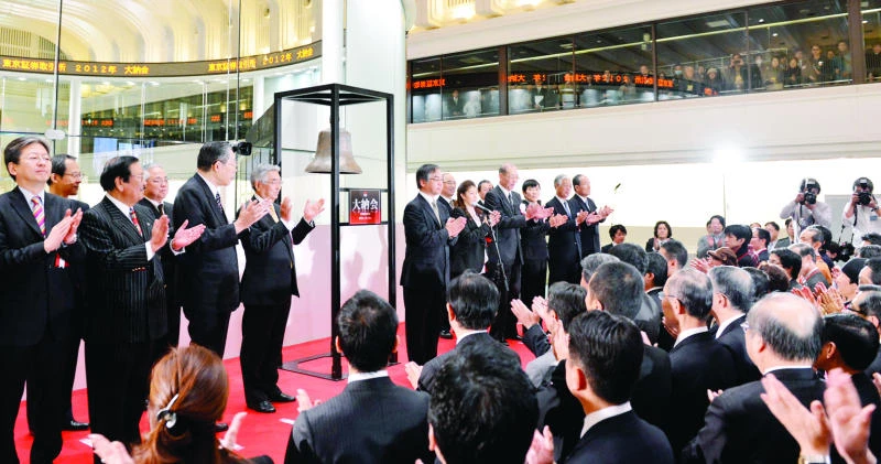 Stocks dip as US pushes to avoid 'fiscal cliff'