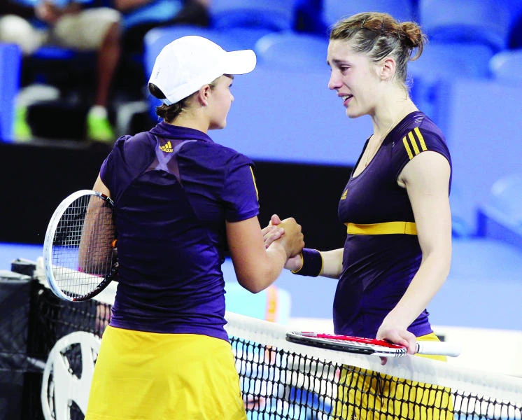 Petkovic suffers knee injury at Hopman Cup
