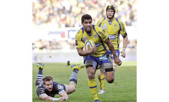 Clermont hammers Bayonne to close gap on Toulon in Top 14
