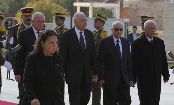 Arab officials visit cash-strapped Palestinian territory