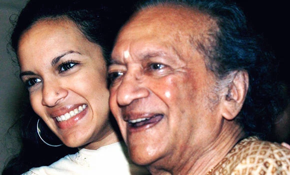 Indian sitar legend Ravi Shankar dies, aged 92