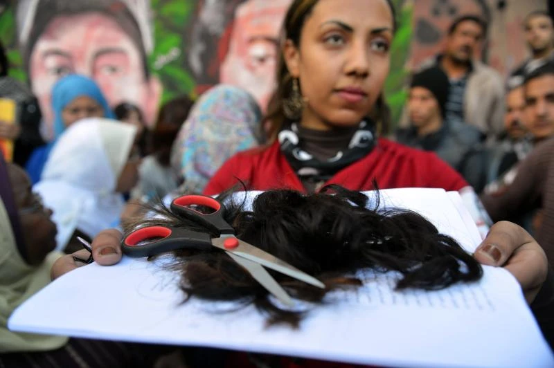 Egypt constitution passes with 63.8 percent vote