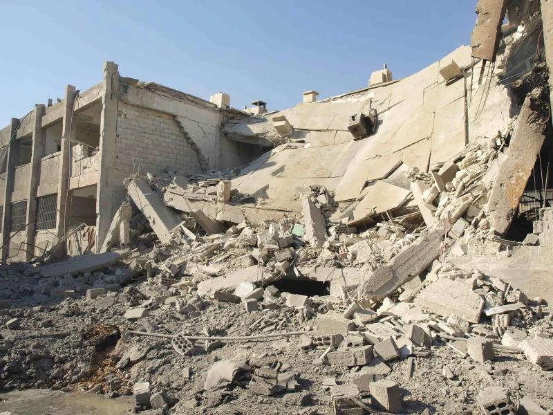 Damascus outskirts hammered