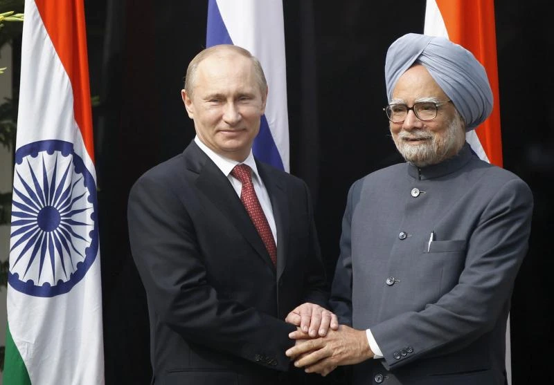 Russia, India sign weapons deals