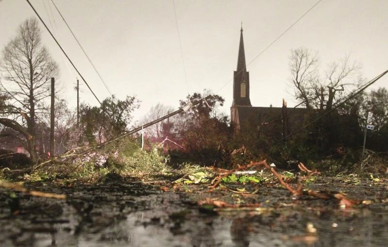 Christmas Day storms blamed for 3 deaths in US
