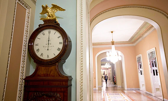 US Senate approves fiscal cliff legislation