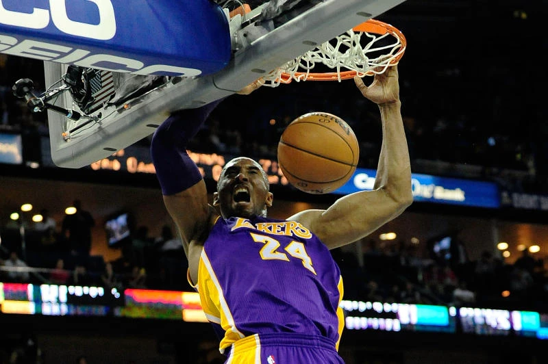 Bryant youngest NBA player to reach 30,000 points