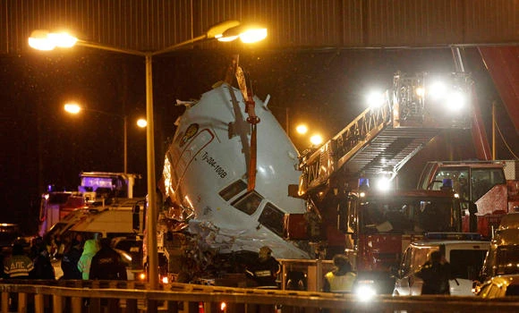 Four killed when Russian airliner crash lands