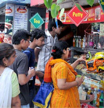Google helps Delhi’s iconic Chandni Chowk market go online