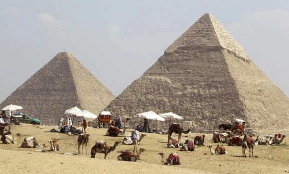 $ 50 bn Arab tourism industry faces ‘heat’