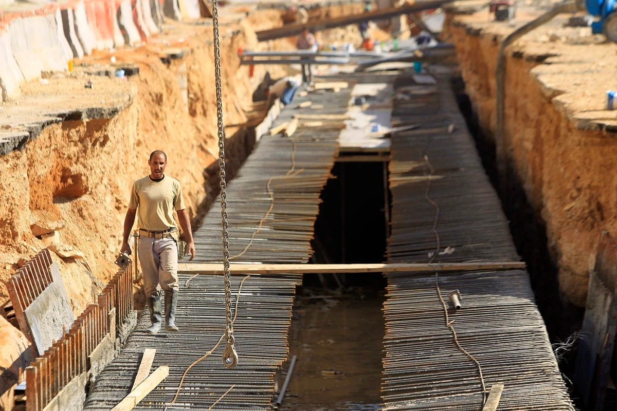 Contractors seek fatwa on labor fee