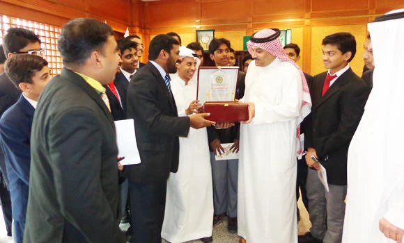 High school students enjoy a visit to KAAU